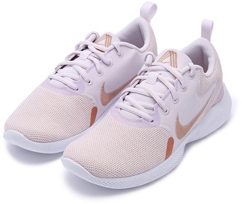 (W) Nike Flex Experience Run 10 'Champagne Metallic Merah Gangsa' CI9964-600 Lookbook (W) Nike Flex Experience Run 10 'Champagne Metallic Merah Gangsa' CI9964-600
