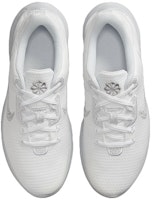 Shop (W) ナイキ フレックス エクスペリエンス ラン11 ワイド 白/メタリックシルバー DH8254-100