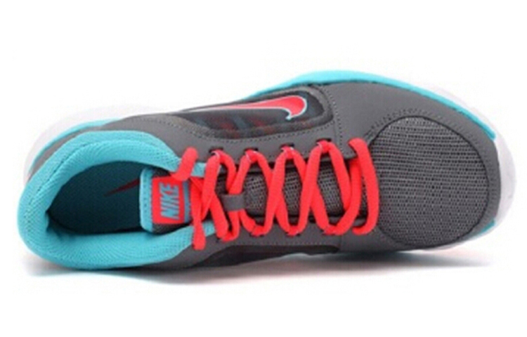 Lookbook (W) 나이키 플렉스 트레이너 4 '회파랑' 643083-003