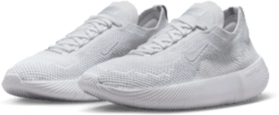 (W) Nike Free 2025 ''Wit Photon Dust'' HF2720-100 Details for (W) Nike Free 2025 ''Wit Photon Dust'' HF2720-100