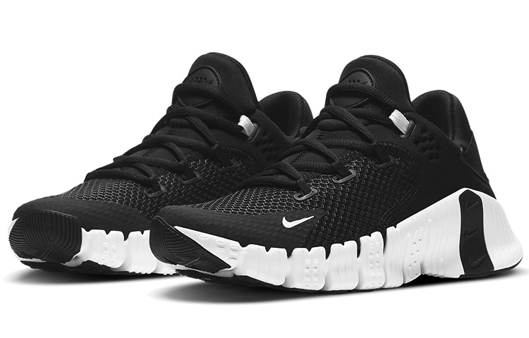 Shop （女性）Nike Free Metcon 4「黑白」CZ0596-010