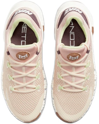 (W) 나이키 프리 멧콘 4 '펄 화이트 세일' DM7206-211 Lookbook (W) 나이키 프리 멧콘 4 '펄 화이트 세일' DM7206-211