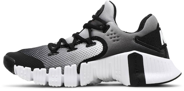 Nike Free Metcon 4 白灰色 女性版 Lookbook Nike Free Metcon 4 白灰色 女性版