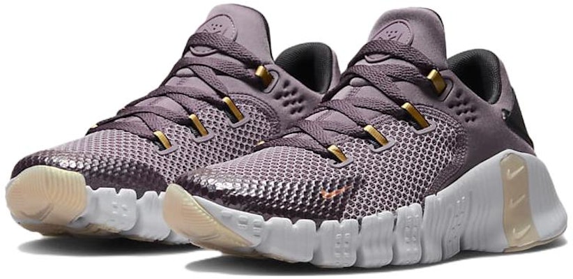 (W) Nike Free Metcon 4 Premium 'Humo Púrpura' DQ4678-500 Lookbook (W) Nike Free Metcon 4 Premium 'Humo Púrpura' DQ4678-500