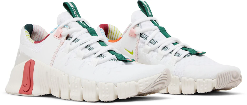 (W) Nike Free Metcon 5 'Todas las Pétalos Unidas' FN8920-161 1
