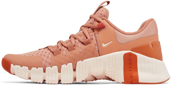 (女款)Nike Free Metcon 5『琥珀棕篝火橙』DV3950-200 Lookbook (女款)Nike Free Metcon 5『琥珀棕篝火橙』DV3950-200