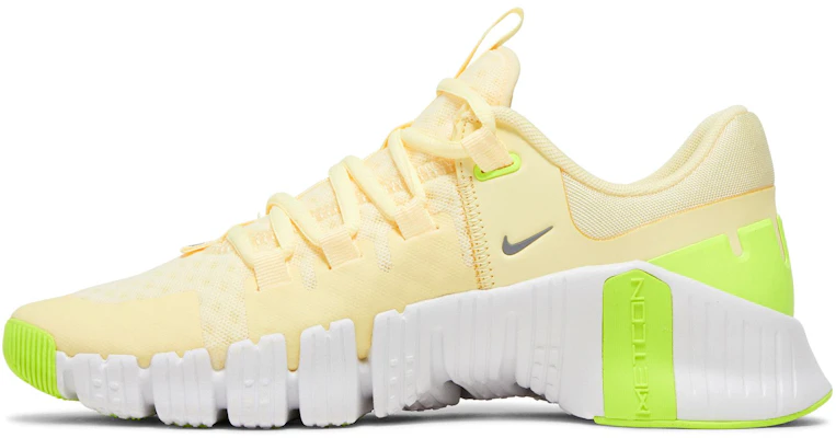 (W) Nike Free Metcon 5 ''Citron Tint Volt'' Scarpe da Training DV3950-800 Lookbook (W) Nike Free Metcon 5 ''Citron Tint Volt'' Scarpe da Training DV3950-800