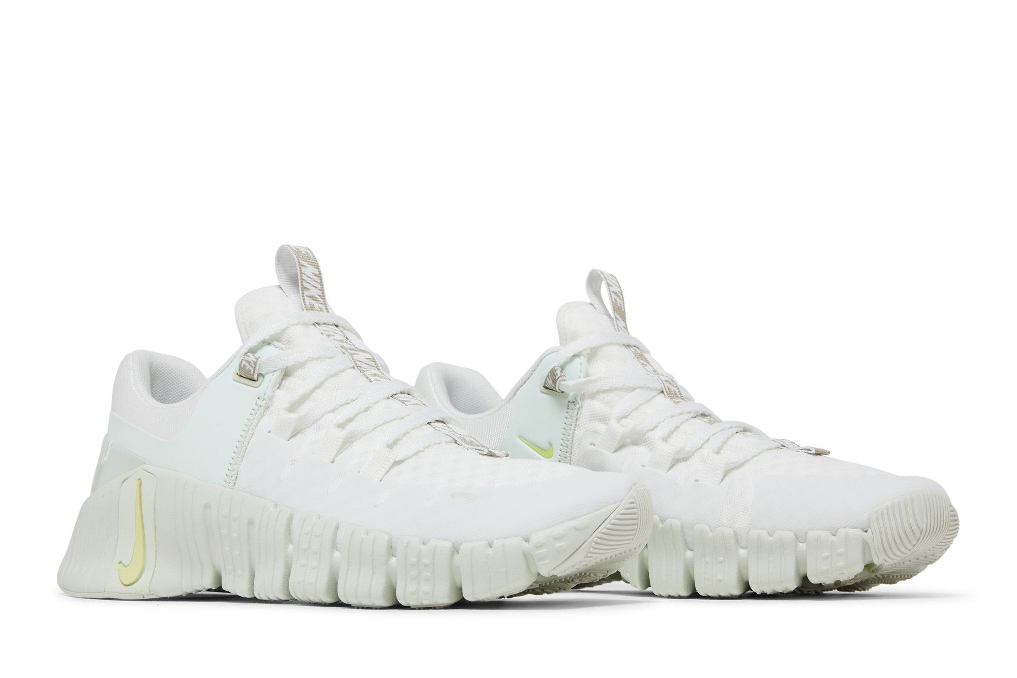 Cheap (W) Nike Free Metcon 5 Premium ''Bianco Summit Sea Glass'' FJ1548-100
