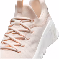 Details for (W) Nike Free Metcon 6 粉白鉑金健身鞋 FJ7126-112