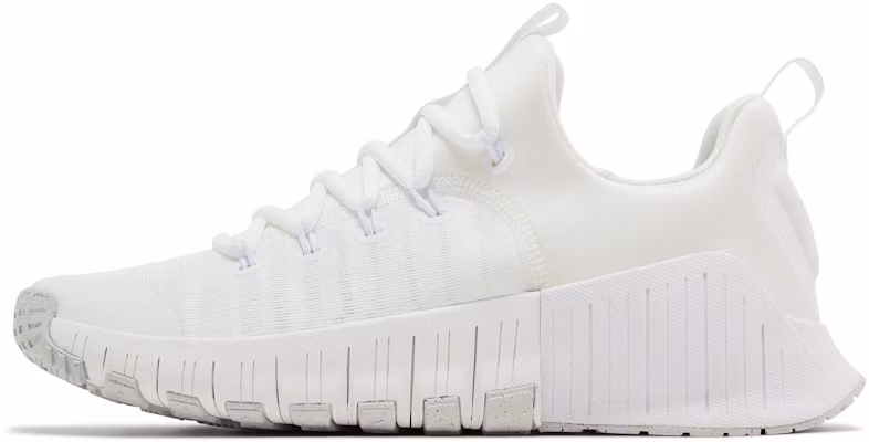 (W) Nike Free Metcon 6 Platinum Tint Sepatu Fitness. FJ7126-101 Lookbook (W) Nike Free Metcon 6 Platinum Tint Sepatu Fitness. FJ7126-101
