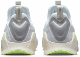 Sizing (W) Nike Free Metcon 6 Blanco/Volt Suave/Sail/Plateado Metálico FJ7126-108