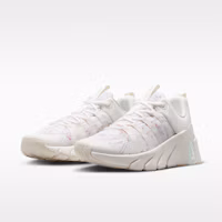 Details for (W) Nike Free Metcon 7 SE Trainingsschoenen Sail/Light Wood Brown/Barely Green IR0152-100