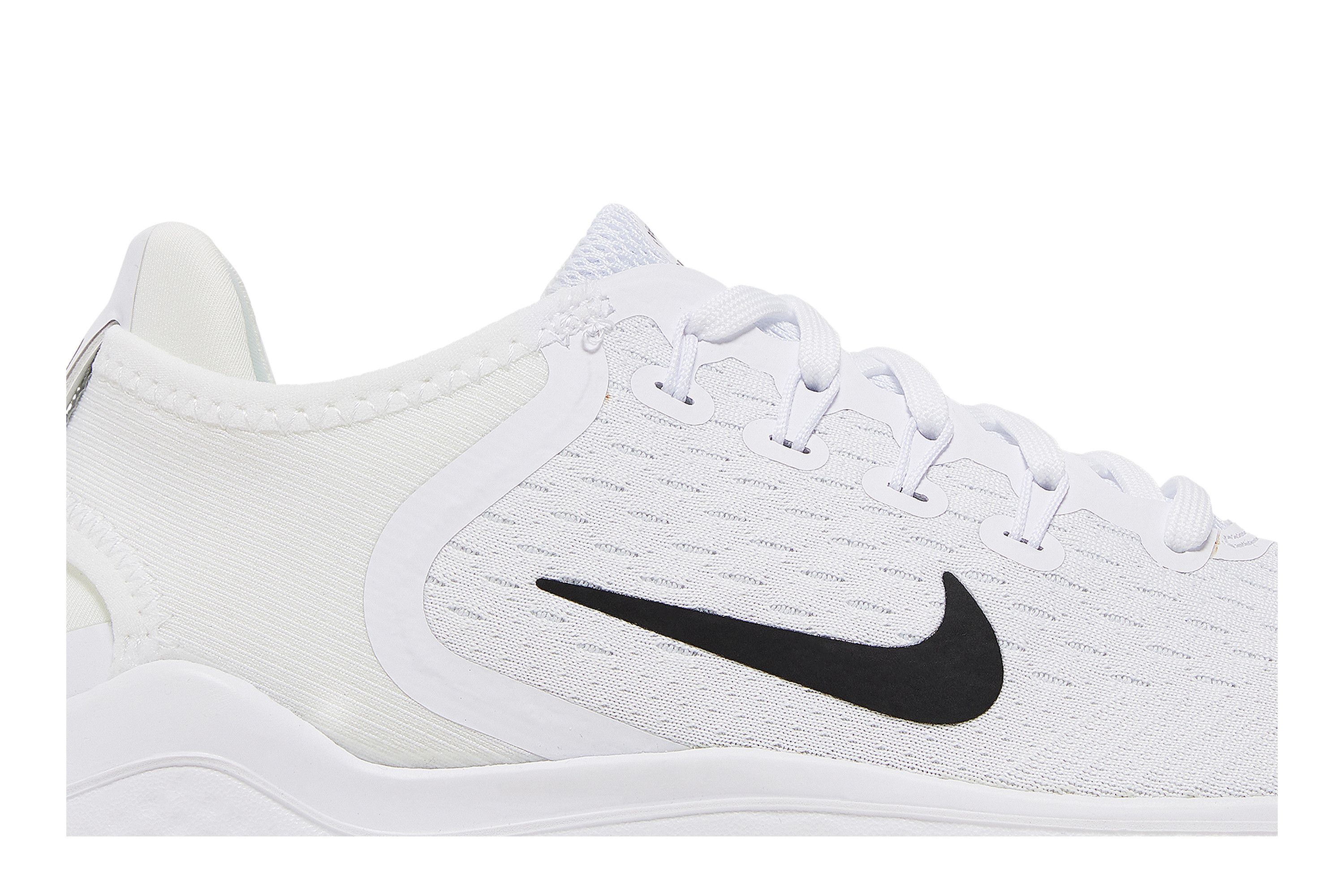 Lookbook （女性）Nike Free RN 2018 '白黑' 942837-100