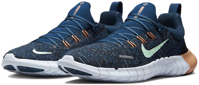 (W) ナイキ フリー RN 5.0 ブルー/ホワイト/ゴールド CZ1891-402 Lookbook (W) ナイキ フリー RN 5.0 ブルー/ホワイト/ゴールド CZ1891-402