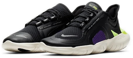 Nike Free RN 5.0 Shield 低筒 跑步鞋 女款 黑綠 Lookbook Nike Free RN 5.0 Shield 低筒 跑步鞋 女款 黑綠