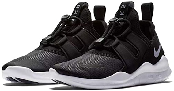 (W) Nike Free RN CMTR 2018 'Hitam Putih' Sepatu Olahraga AA1621-001 Lookbook (W) Nike Free RN CMTR 2018 'Hitam Putih' Sepatu Olahraga AA1621-001