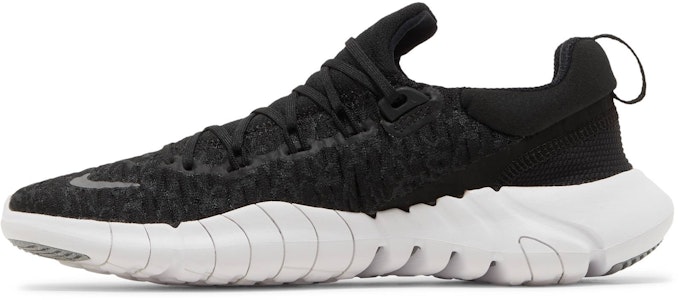 (W) 耐克Free Run 5.0 "绿色未来"黑白配色 CZ1891-001 Lookbook (W) 耐克Free Run 5.0 "绿色未来"黑白配色 CZ1891-001