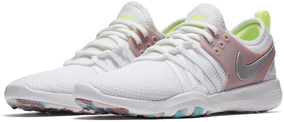 (W) Nike Free TR 7 'Putih Perak Metalik Mawar Elemental' 904651-102 Lookbook (W) Nike Free TR 7 'Putih Perak Metalik Mawar Elemental' 904651-102