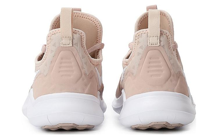 Lookbook (W) Nike Free TR 8 'Beige Partícula' 942888-200