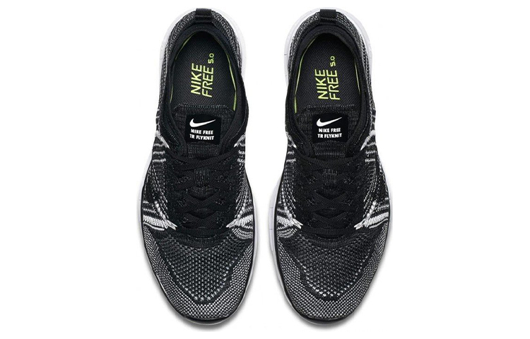 Shop (W) Nike Free TR Flyknit 'Negro Blanco' 718785-004