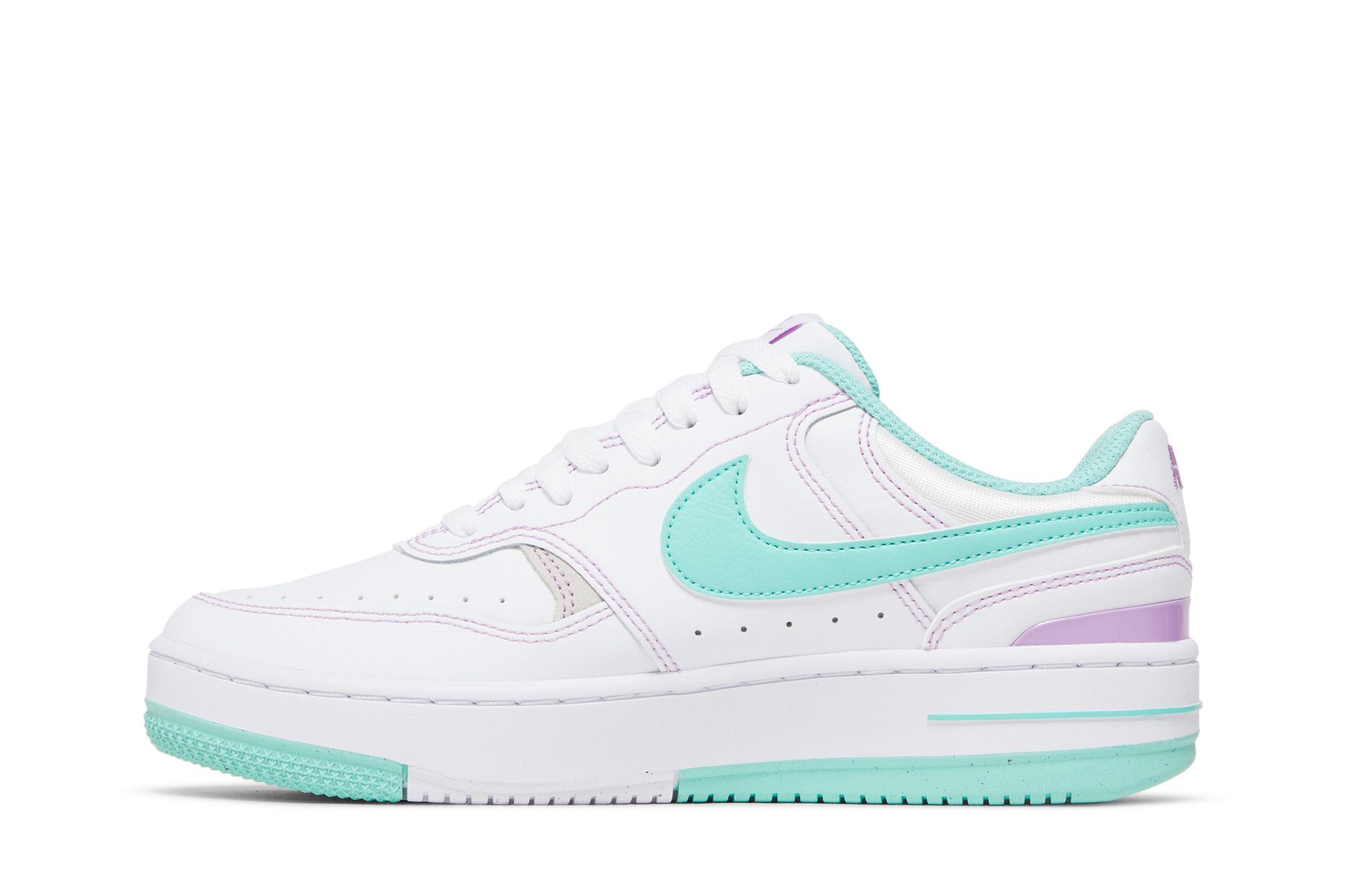 Lookbook （女款）Nike Gamma Force「白色翡翠升起」FN7109-100