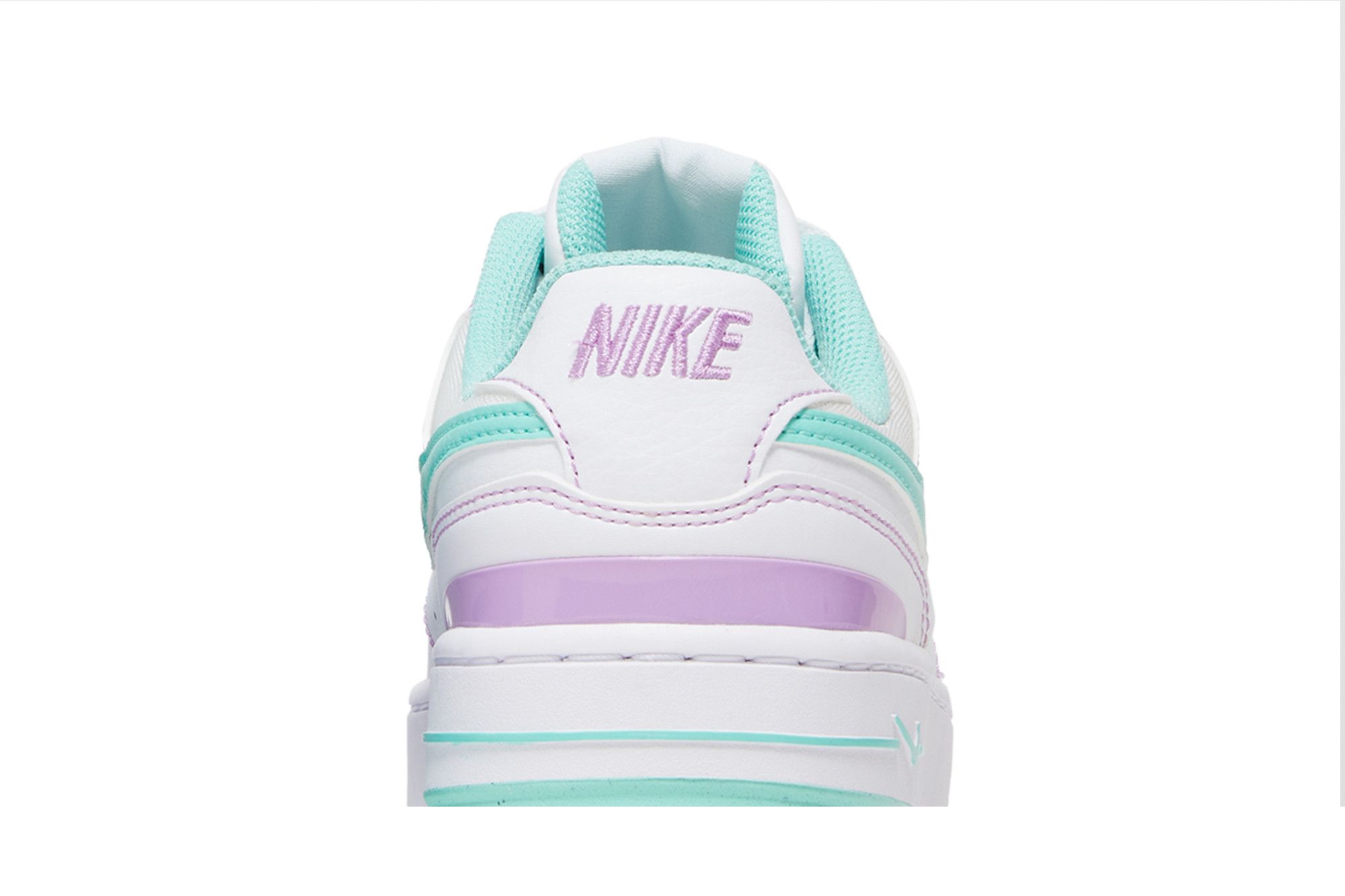 Sizing （女款）Nike Gamma Force「白色翡翠升起」FN7109-100