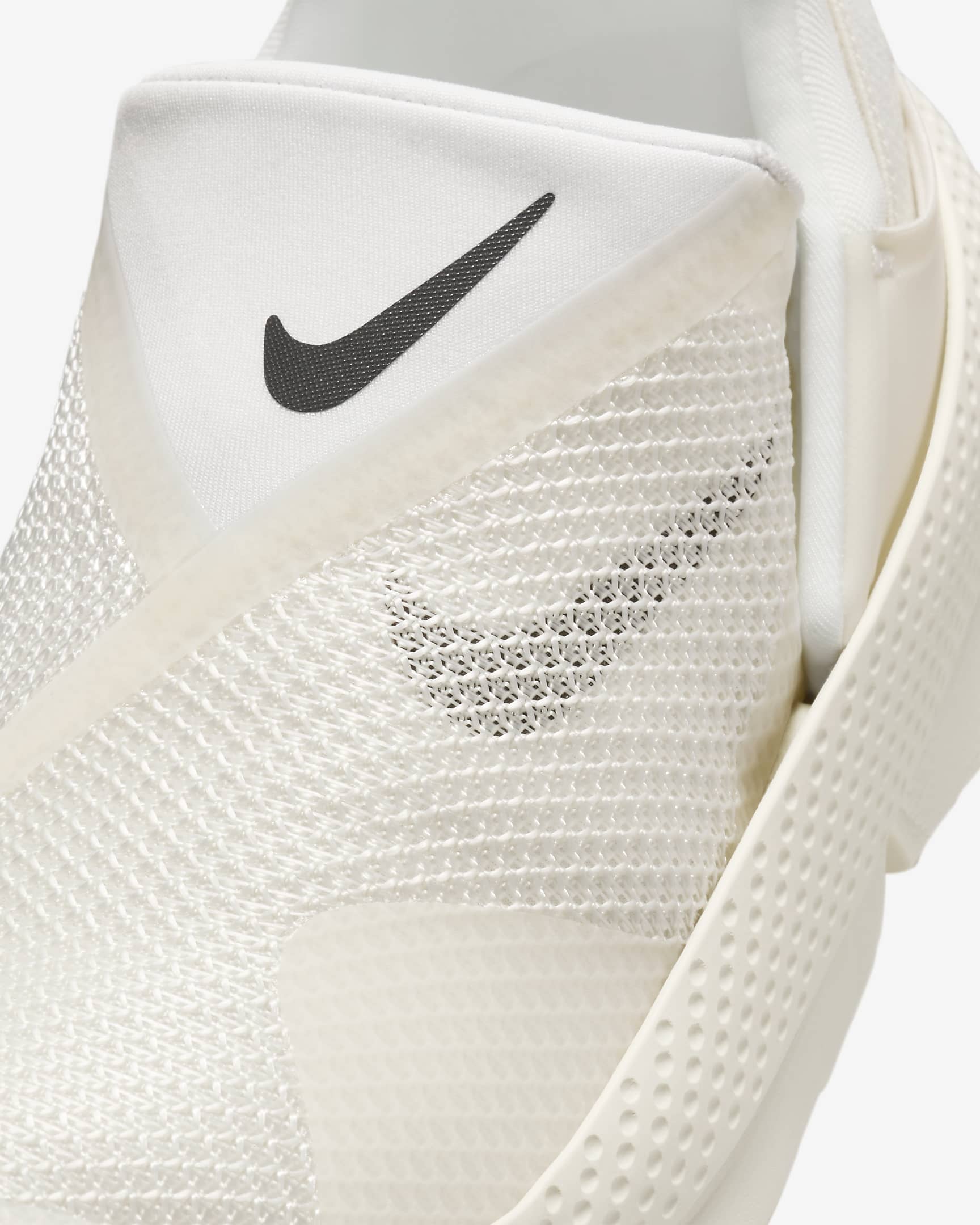 Cheap (W) Nike GO FlyEase ''Avorio Pallido'' DR5540-105