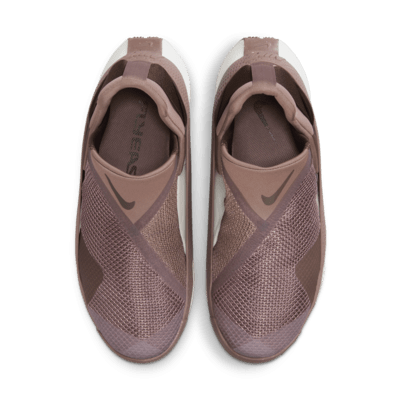 Shop (W) 나이키 고 플라이이즈 스모키 모브/서밋 화이트/바로크 브라운 DR5540-200