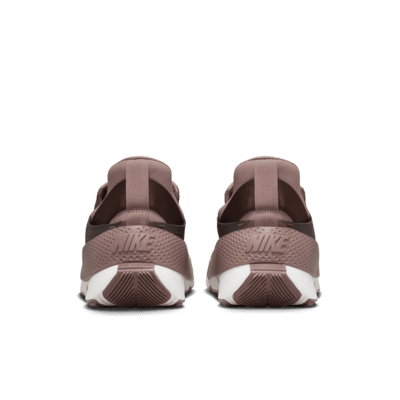 Sizing (W) Nike Go FlyEase Smokey Mauve/Summit White/Baroque Brown DR5540-200