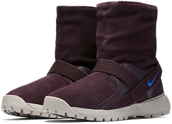 (W) Sepatu Bot Nike Golkana 'Port Wine' 862513-600 Lookbook (W) Sepatu Bot Nike Golkana 'Port Wine' 862513-600