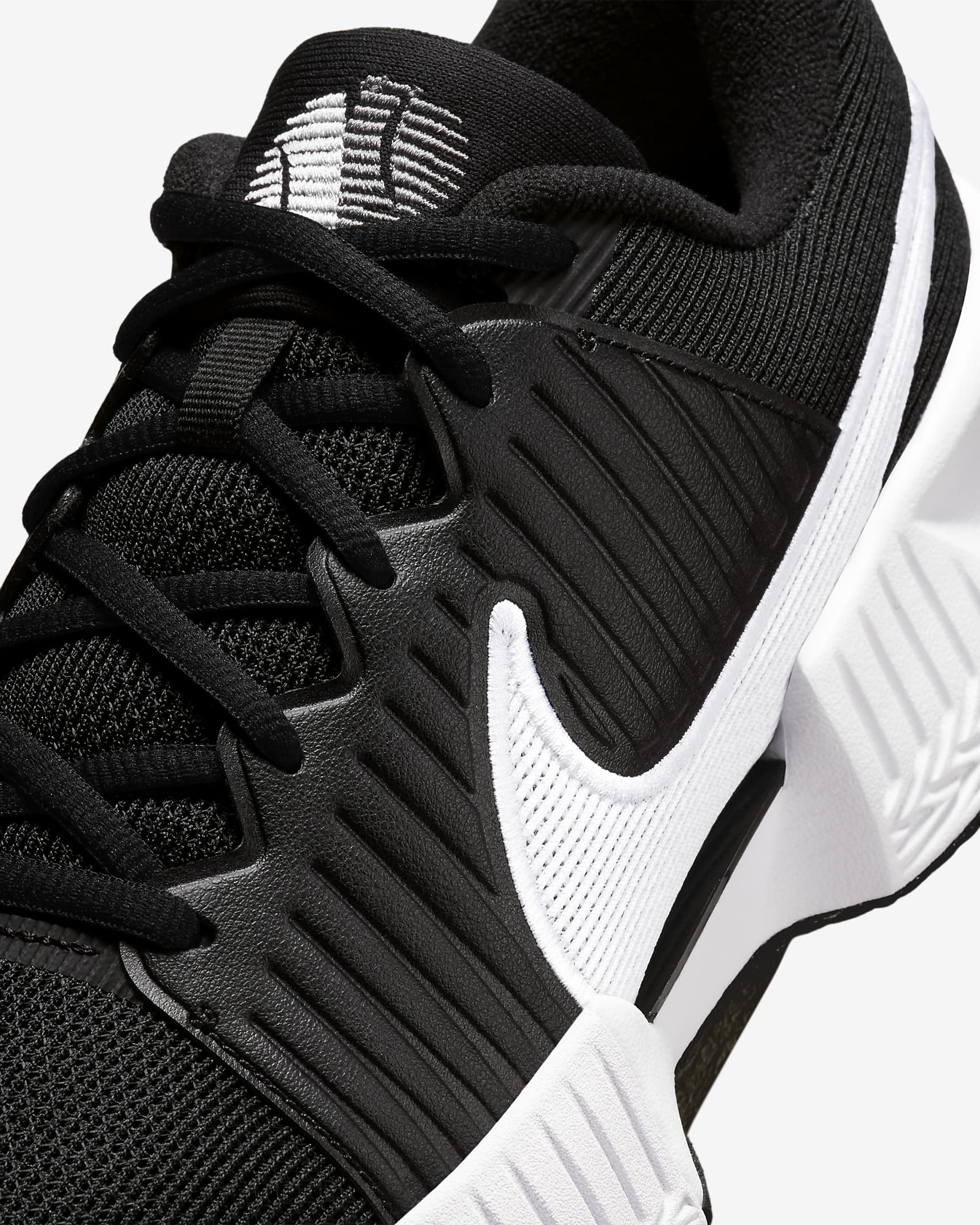 Sizing (W) Nike GP Challenge Pro 'Negro Blanco' FB3146-001