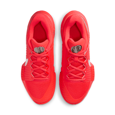 Shop (W) Nike GP Challenge Pro Premium Merah Cerah/Perak Metalik HQ2609-600
