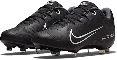 (W) Nike Hyperdiamond 4 Pro 'Hitam Kelabu Gelap' CZ5920-005 Lookbook (W) Nike Hyperdiamond 4 Pro 'Hitam Kelabu Gelap' CZ5920-005