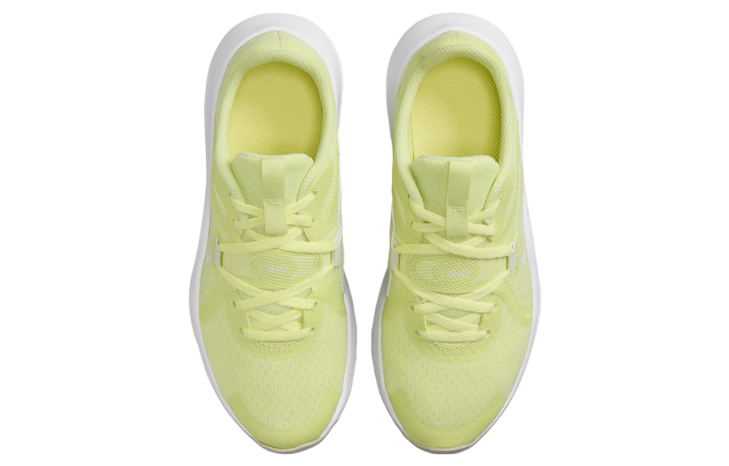 Shop (W) Nike In-Season TR 13 ''Vert Lumineux'' DV3975-301