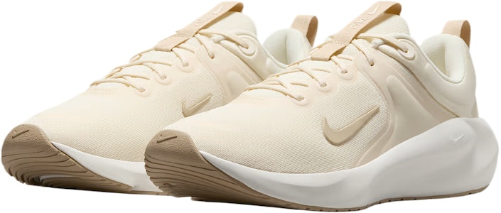 (W) ナイキ インシーズン TR 14 ''ココナッツミルク'' HF1103-102 Lookbook (W) ナイキ インシーズン TR 14 ''ココナッツミルク'' HF1103-102