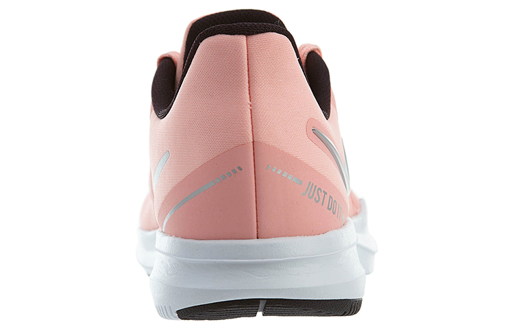 Shop (W) Nike In-Season TR 8 ''Rose Antidérapant Baskets Basses Entraînement'' AA7773-600