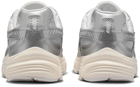 (W) Nike Initiator 灰銀配色運動鞋 IB4483-078 Details for (W) Nike Initiator 灰銀配色運動鞋 IB4483-078