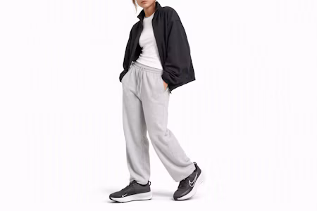 Order (W) Nike Interact Run 'Hitam Anthracite' FD2292-003