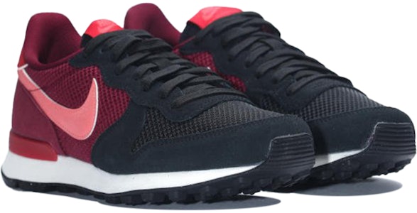 (W) Nike Internationalist 'Hitam Crimson' 629684-018 Lookbook (W) Nike Internationalist 'Hitam Crimson' 629684-018