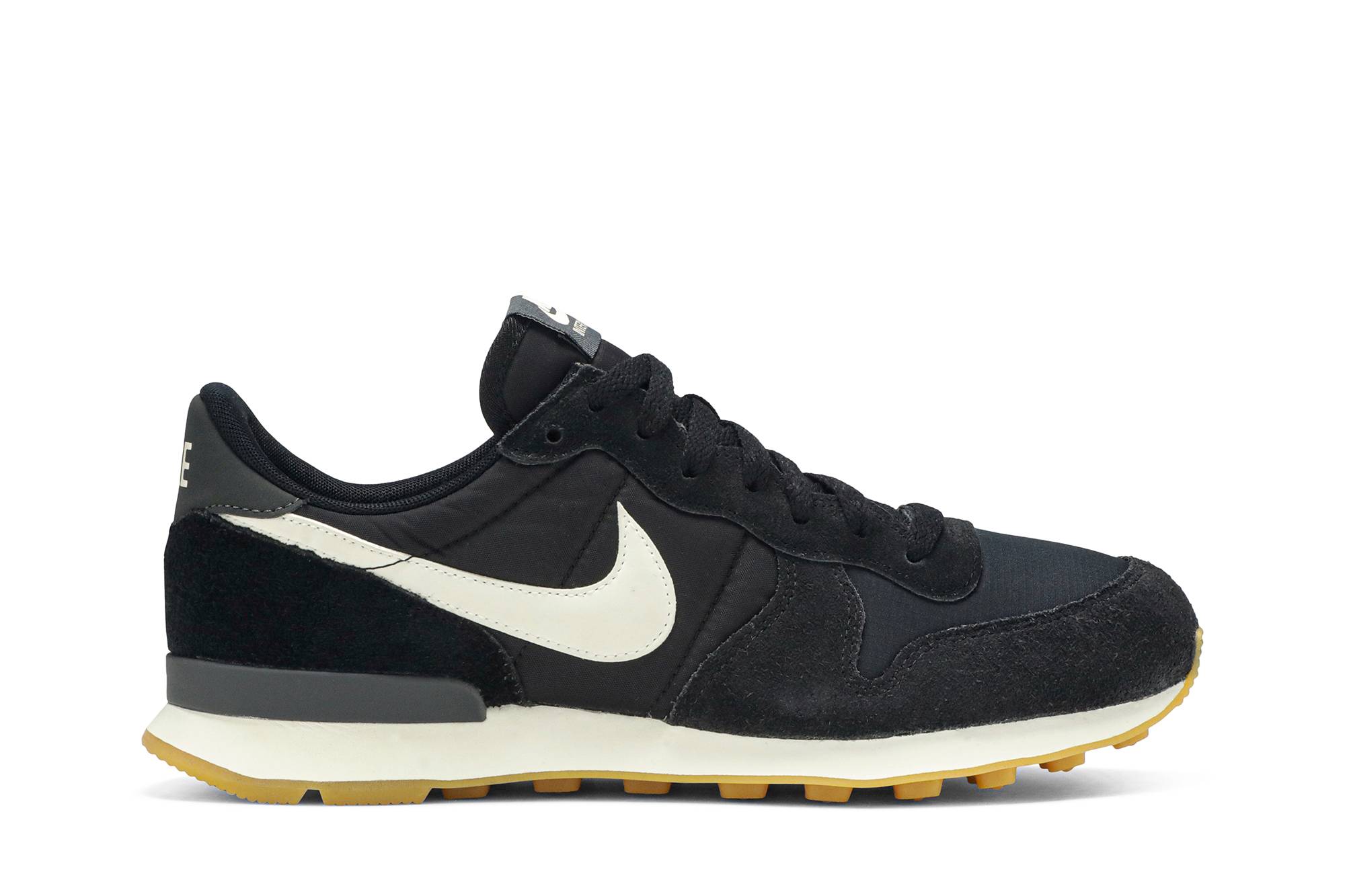 nike internationalist gum sole