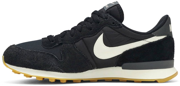 (W) Nike Internationalist 'Hitam Gum' 828407-021 Lookbook (W) Nike Internationalist 'Hitam Gum' 828407-021