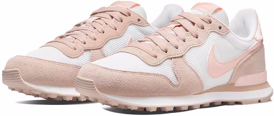 (W) Nike Internationalist 'Putih Summit Batu Fosil Root Madder Atmosfir' DR7877-100 Lookbook (W) Nike Internationalist 'Putih Summit Batu Fosil Root Madder Atmosfir' DR7877-100