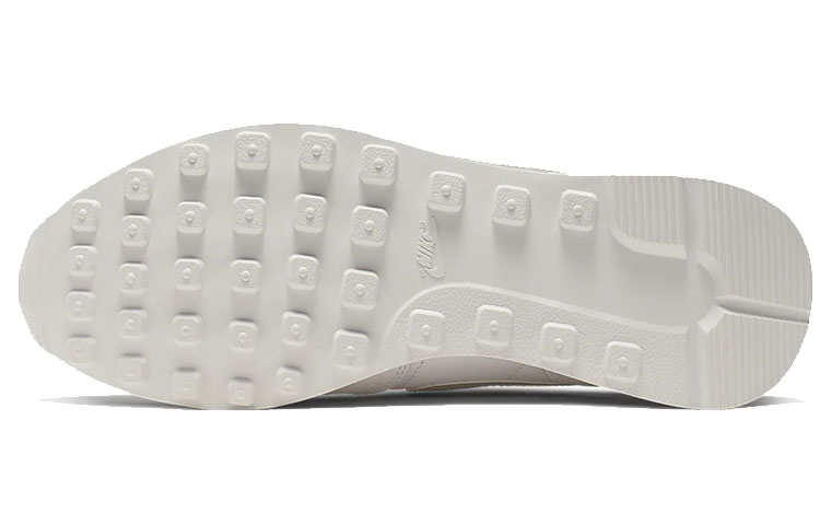 Shop (W) ナイキ インターナショナリスト "ホワイト イリデセント" (Nikeインタナショナリスト"白虹色") CQ5427-100