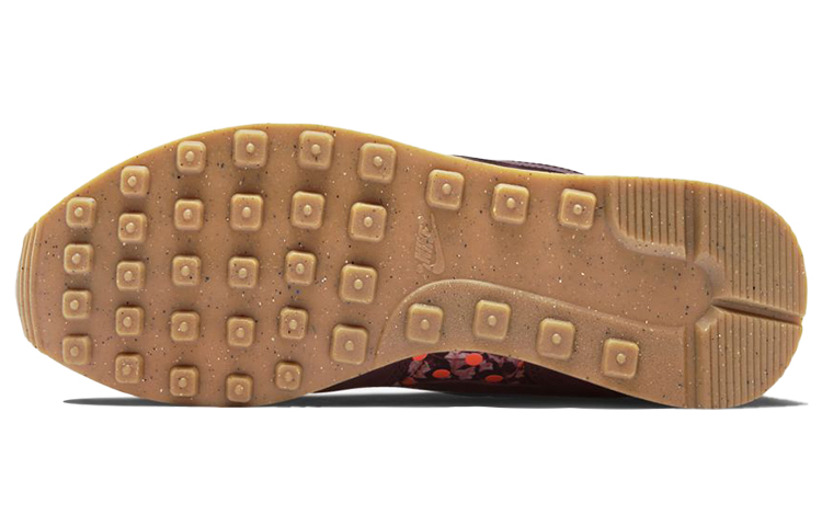 Shop (W) Nike Internationalist LIB QS 'Burgundy Mendalam' 654938-600