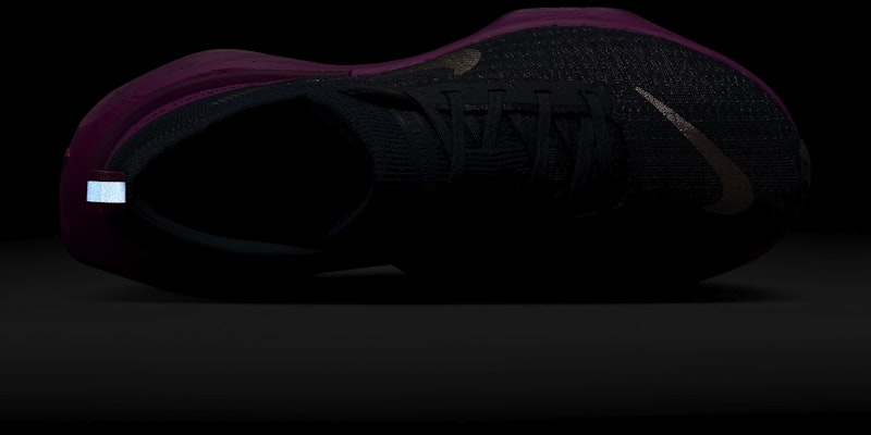 (W) Nike Invincible 3 'Armory Navy Vivid' Sepatu Lari Pria DR2660-404 1