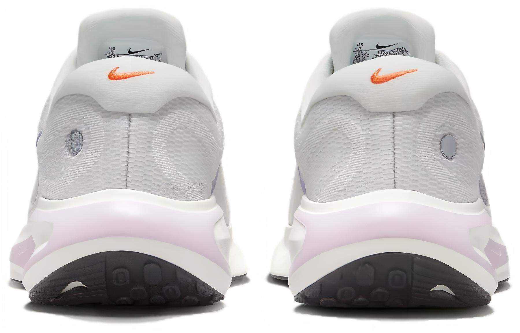 Shop (W) Nike Journey Run 'Blanco Summit Uva Suave' FJ7765-100