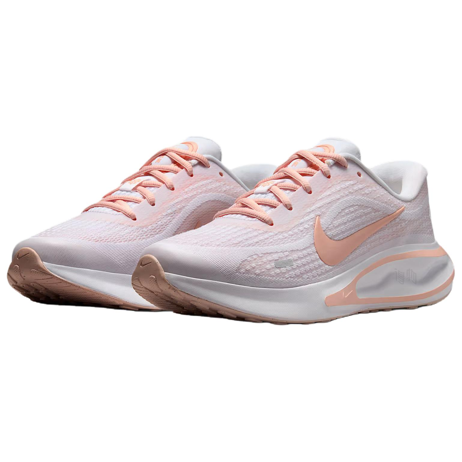 Lookbook (W) Nike Journey Run ''Blanc Corail Lavé'' FJ7765-114