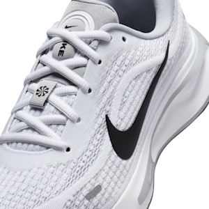 (W) Nike Journey Run Putih/Abu-abu/Wolf/Hitam FJ7765-117 Sizing (W) Nike Journey Run Putih/Abu-abu/Wolf/Hitam FJ7765-117