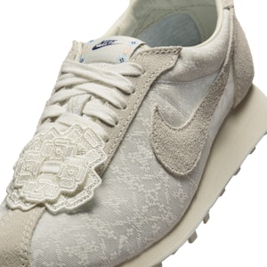 (W) Nike LD-1000 Soft Pearl/Light Bone Wanita IH7345-001 Sizing (W) Nike LD-1000 Soft Pearl/Light Bone Wanita IH7345-001