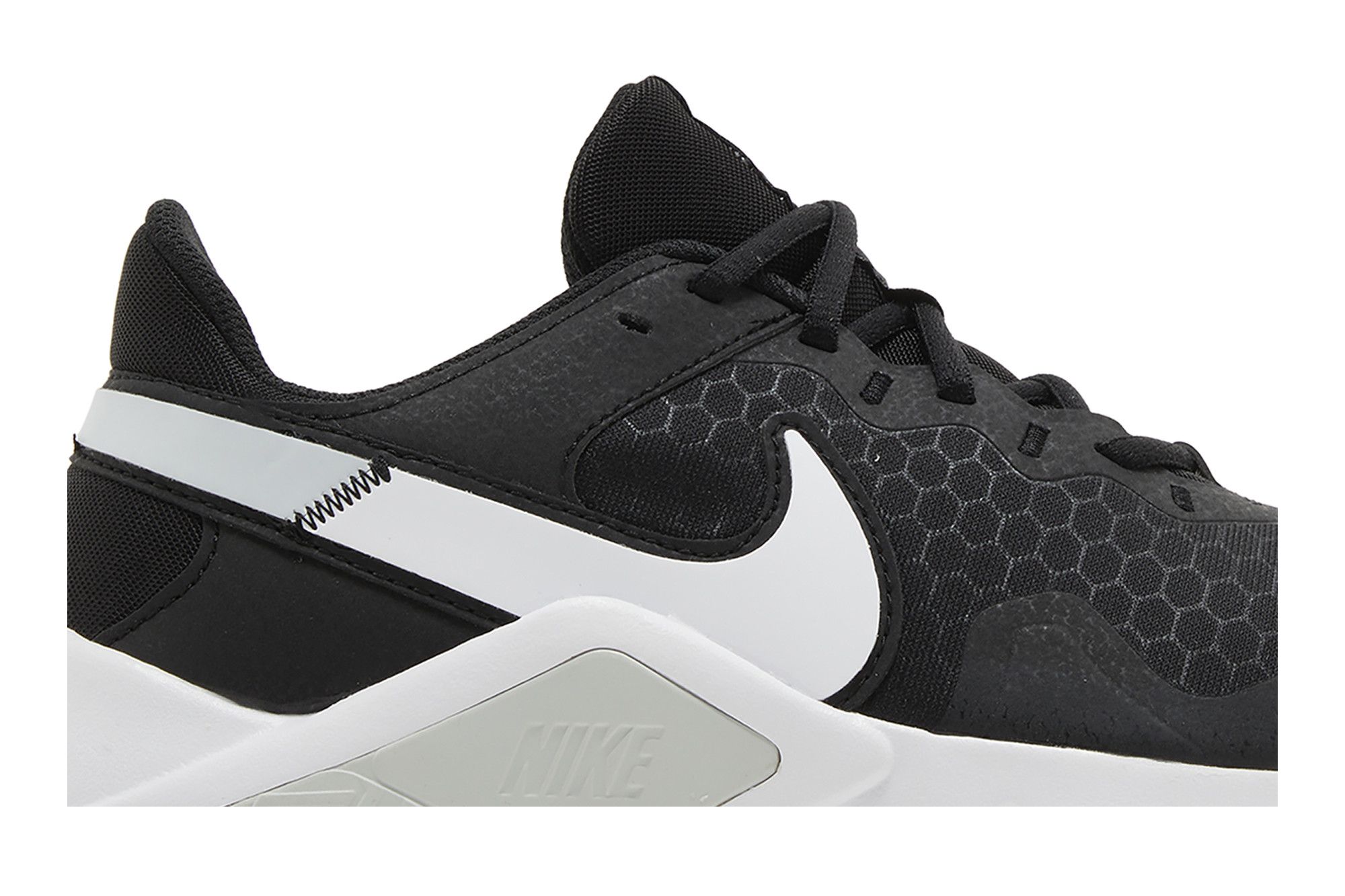 Order （女款）Nike Legend Essential 2 '黑白' CQ9545-001